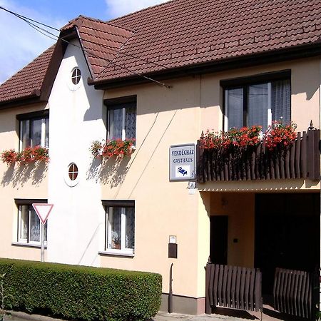 Akac Vendeghaz Hotel Eger Exterior foto